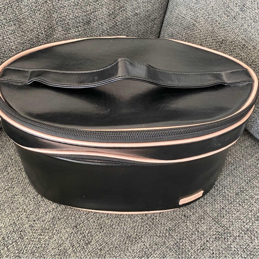 MARY KAY Black Oval Cosmetic Bag with Pink Trim